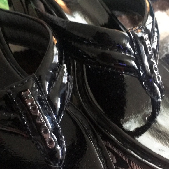Beautiful Coach wedge sandals - Picture 6 of 9